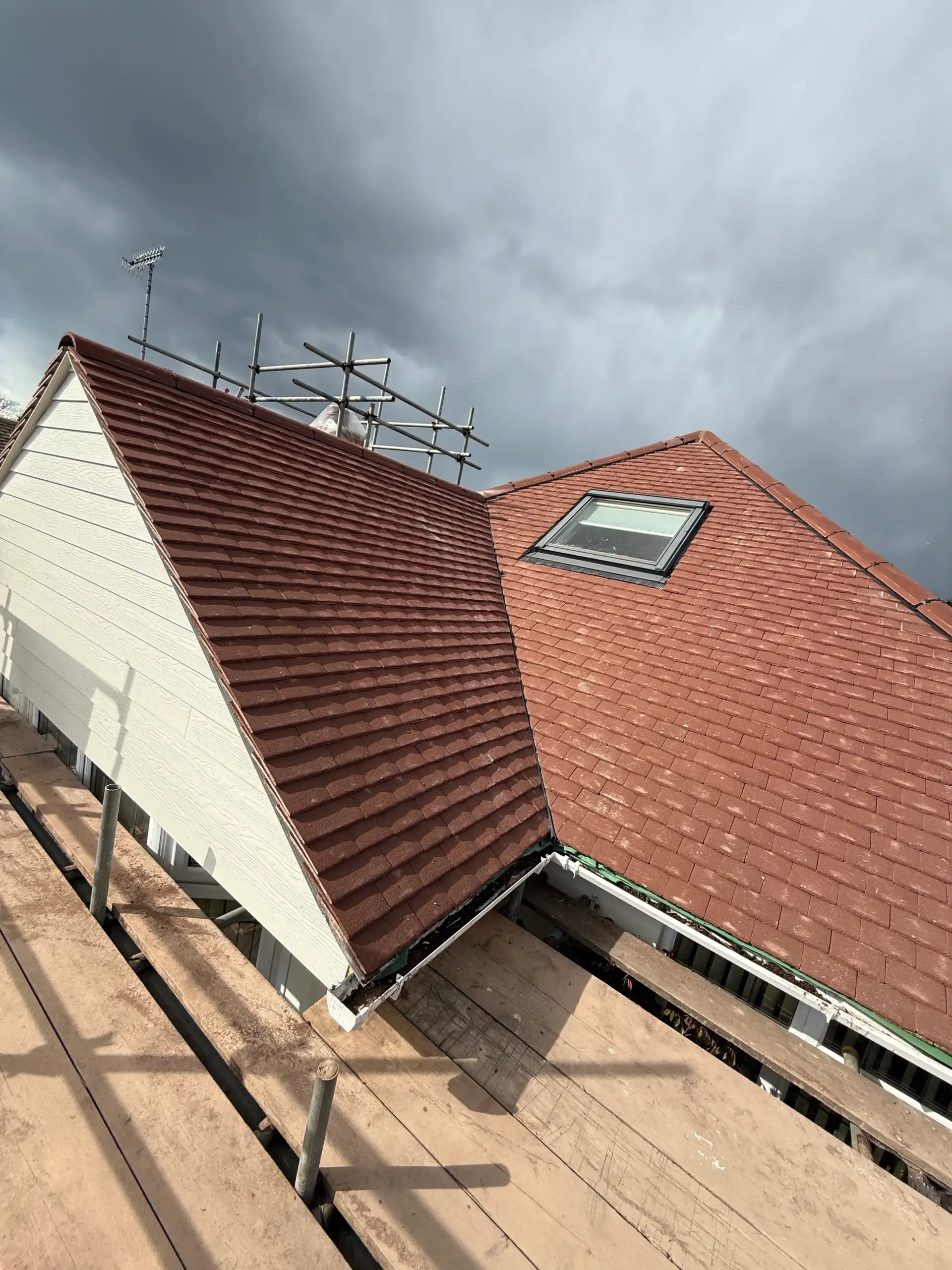 Ivaan Roofing Team